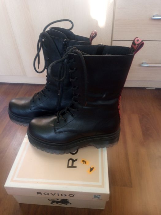 Продавам чисто нови кожени боти