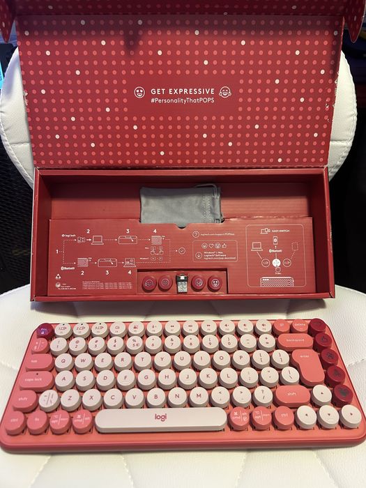 Vând Tastatura + Mouse Logitech