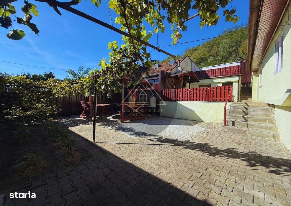 Apartament la casa, de inchiriat