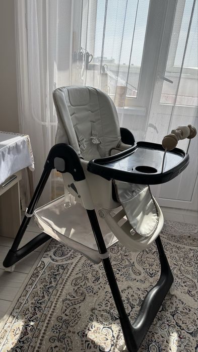 Детский стульчик для кормления