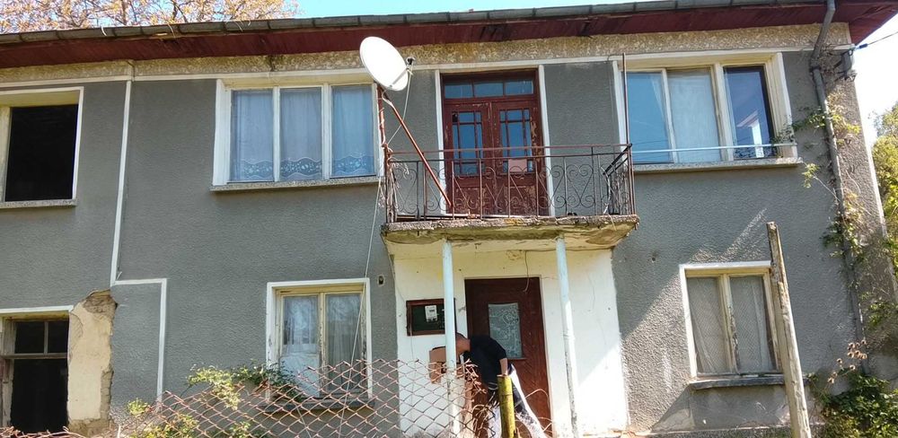 Продавам къщи за продан
