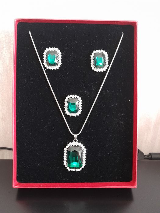 Продам богатый комплект