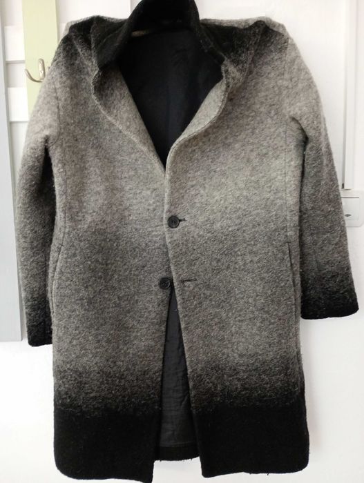 Продавам дамско вълнено пално