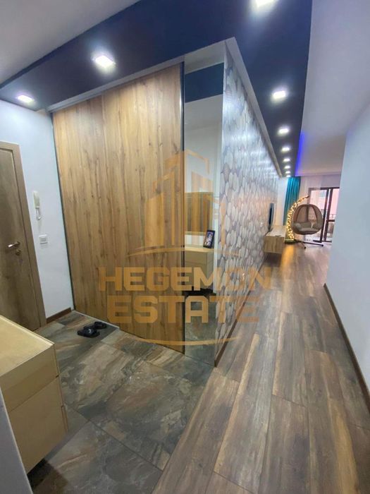 Продава се Тристаен апартамент в Варна, Възраждане 3 - 110 кв.м за 951 €/кв.м - Снимка #3