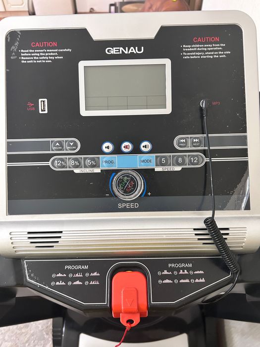 Беговая дорожка Genau Evolution M800 электрическая