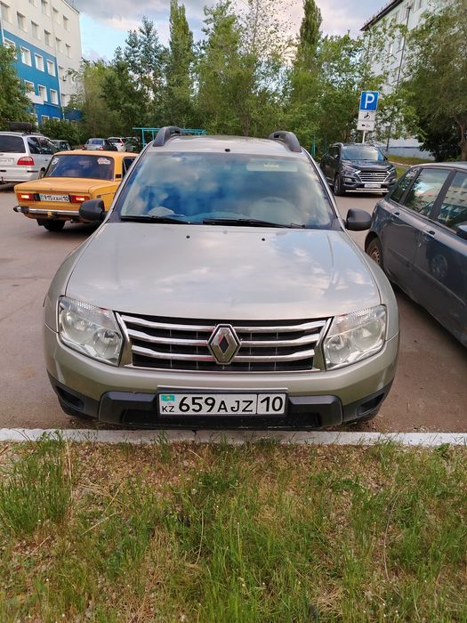Продам рено дастер