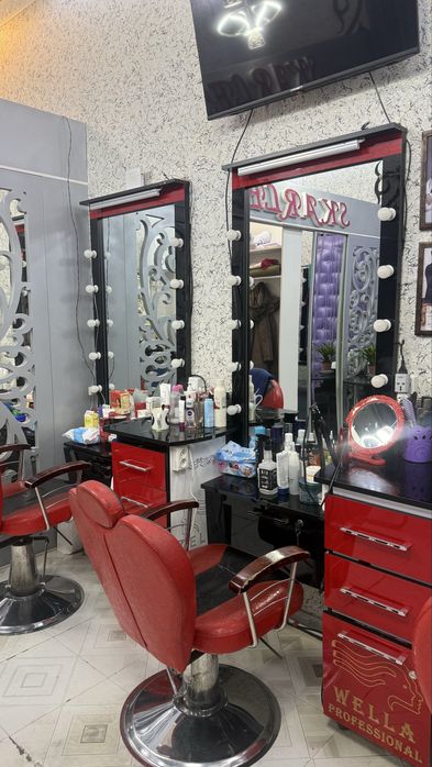 Продаю всю мебель из салона красоты