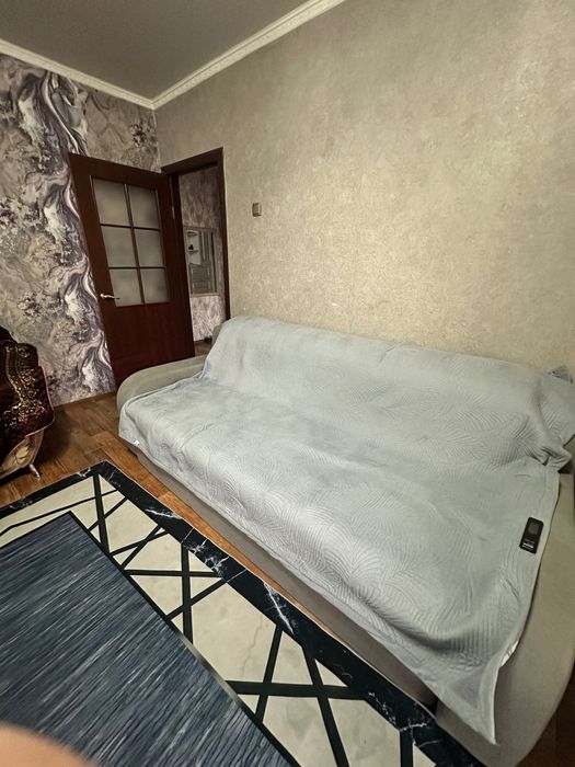 Продам диван, кровать, камоды