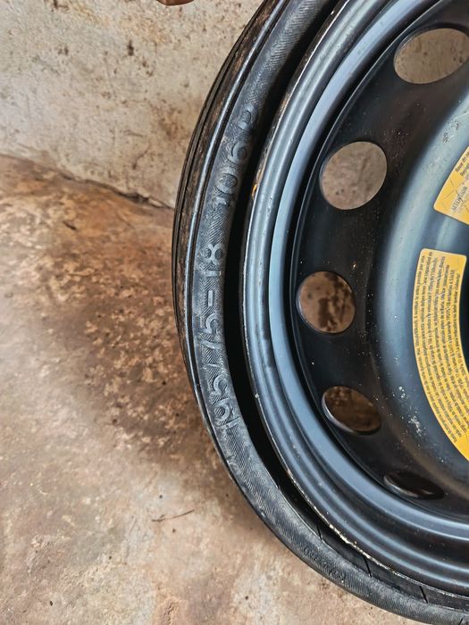 Резервна гума патерица