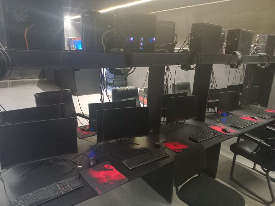 Igravoy kanpyuter sotiladi 10dona stol stuli bilan xamma narsasi bilan