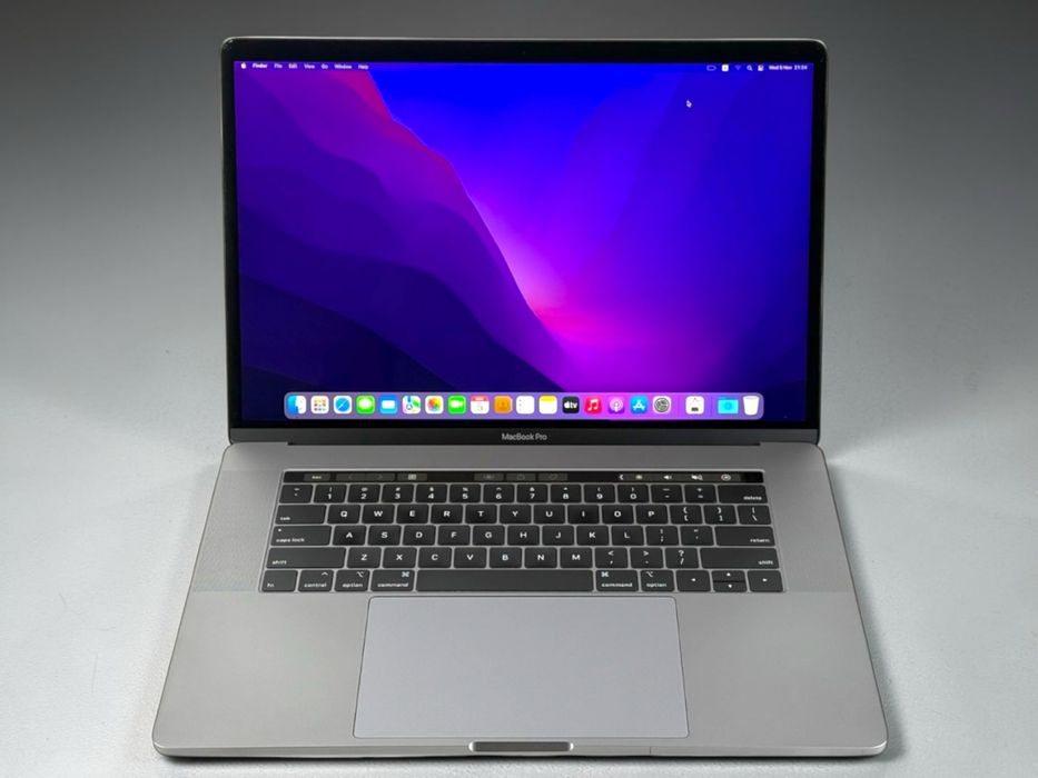 Macbook Pro 15 2018 i7 2,2Ghz 32RAM 1TB Space Gray Перфектен! Гаранция!
