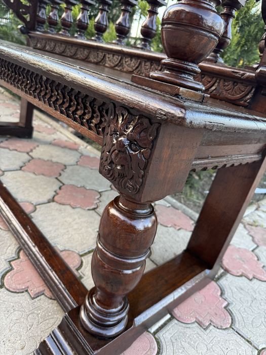 Banca deosebita din lemn masiv cu sculpturi manuale