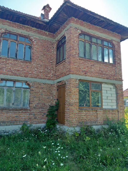 Vând casa locuibila in Polovragi, Gorj