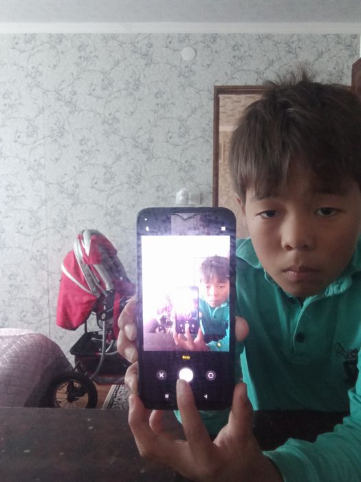 Телефон Редми9 бар