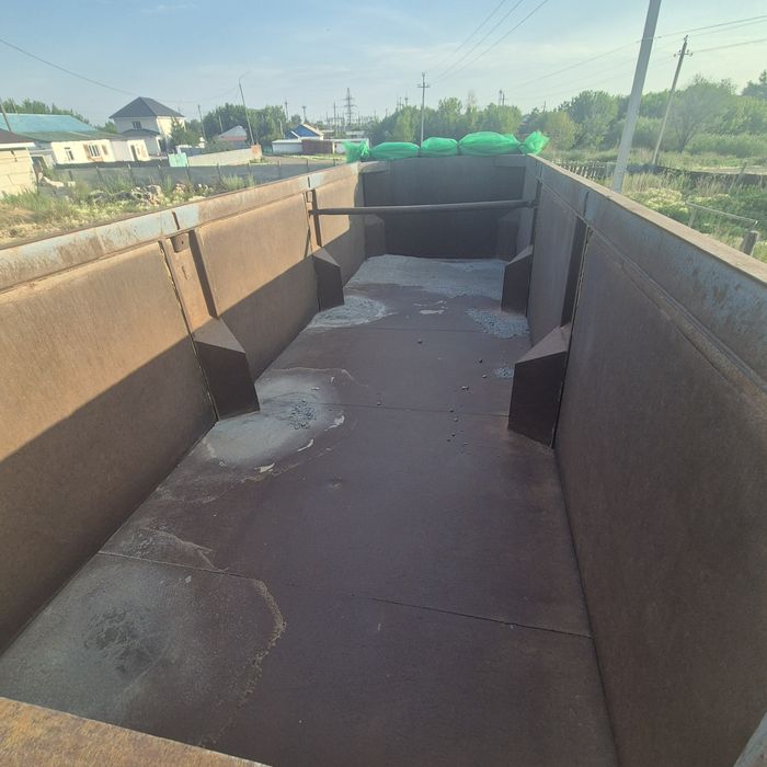 Продам прицеп трохосный.