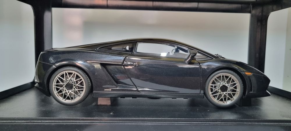 Macheta Lamborghini Gallardo LP 560-4   Autoart  1:18