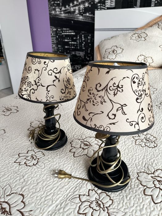 Продавам шалте запспалня в комплект с две нощни лампи