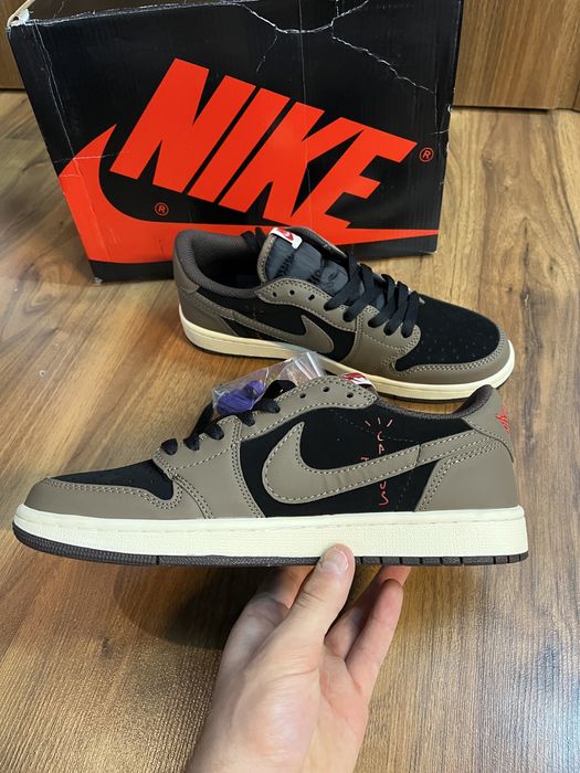 Jordan 1 Retro Low OG SP Travis Scott Mocha marimea 41