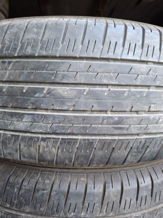 Продам шины 235/60/18  бриджестон