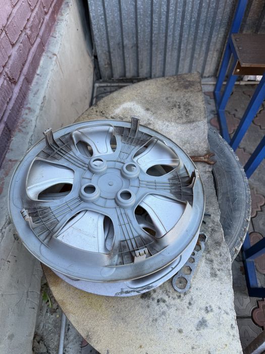 продам колпак от kia picanto