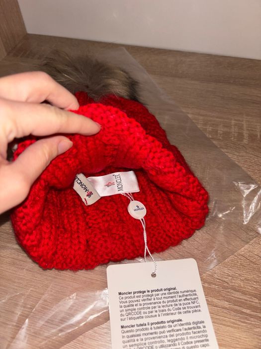 Căciula pompon nouă Mcler