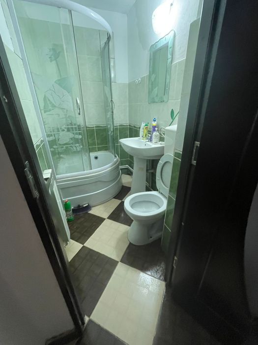 Apartament 2camere la  s2 etaj 2