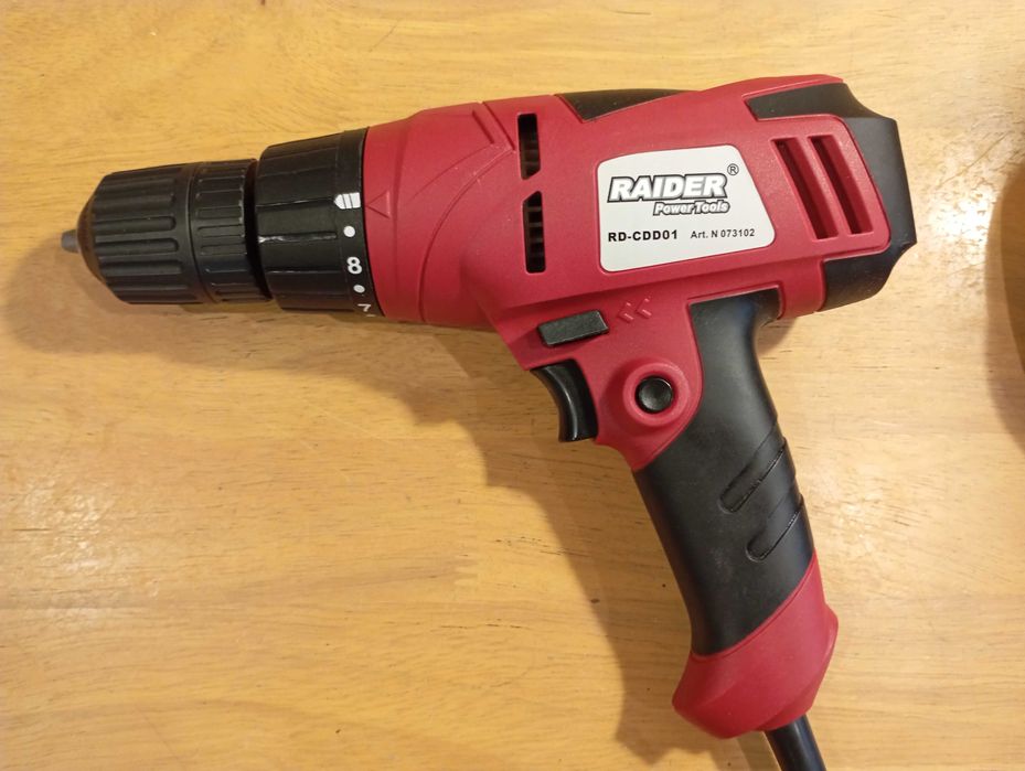 Винтоверт електрически Raider RD-CDD01 в комплект със зеге BUDGET