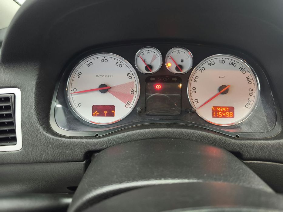 Peugeot 307 CC Cabrio 1.6 Benzină – 2007 – 115.500 km REALI – Garanție 6 luni