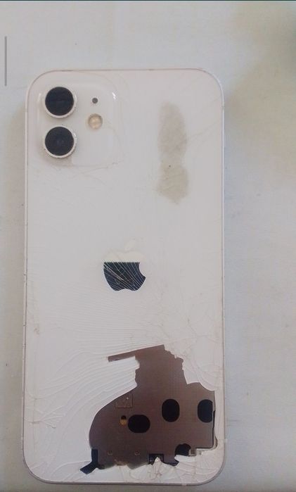 Продам iPhone 12/128