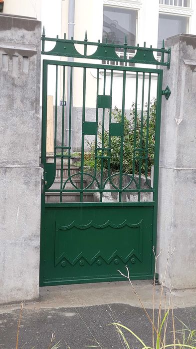 Porti ,garduri, scari, copertine, garaje