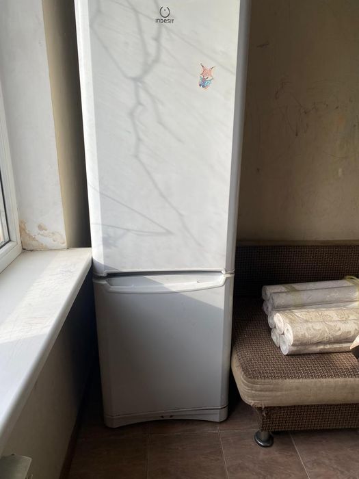 Продам холодильник