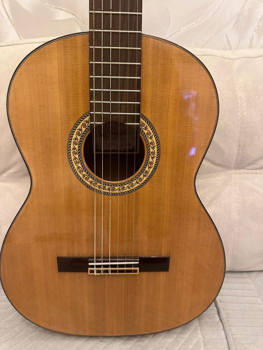 Продам испанскую гитару