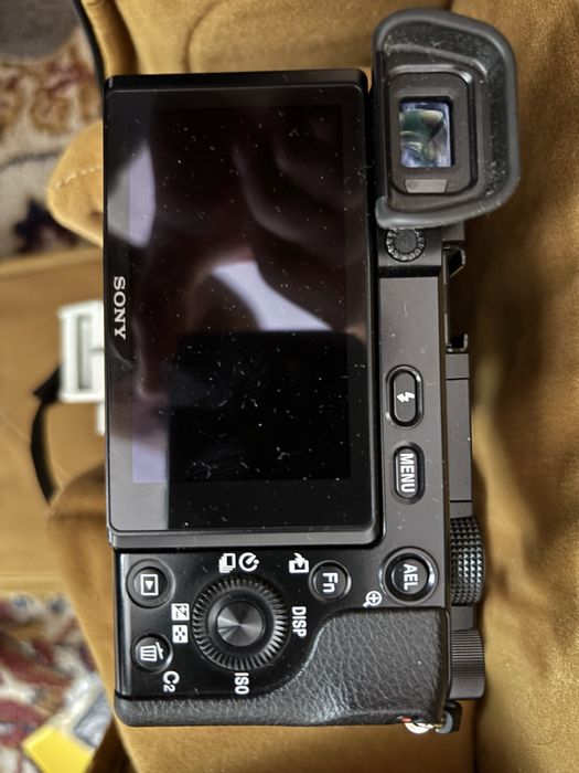 Sony a6100 + китов обектив