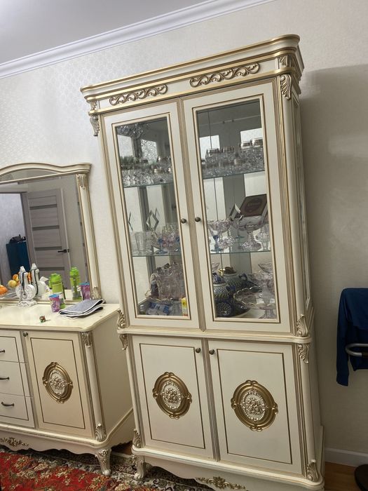 Сервант для гостинной