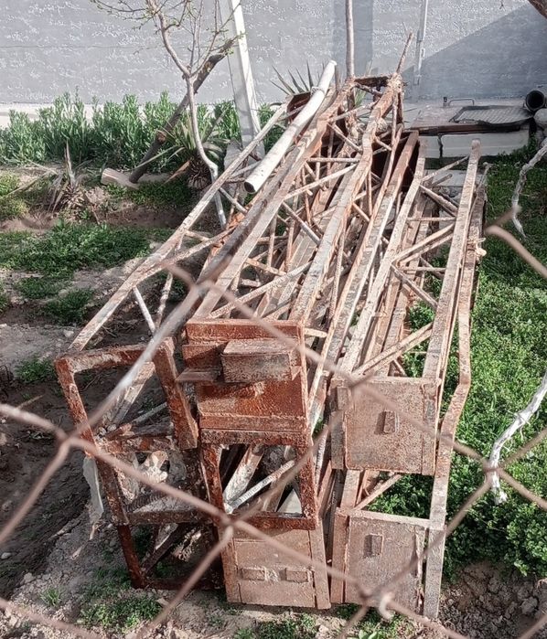 Стойка каркас сотилади