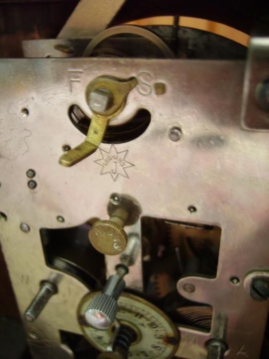 Красив старинен настолен часовник-Юнгханс с латерна