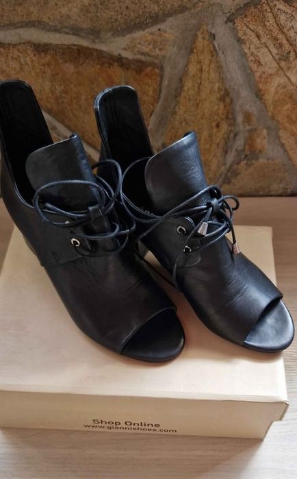 Дамски  летни боти