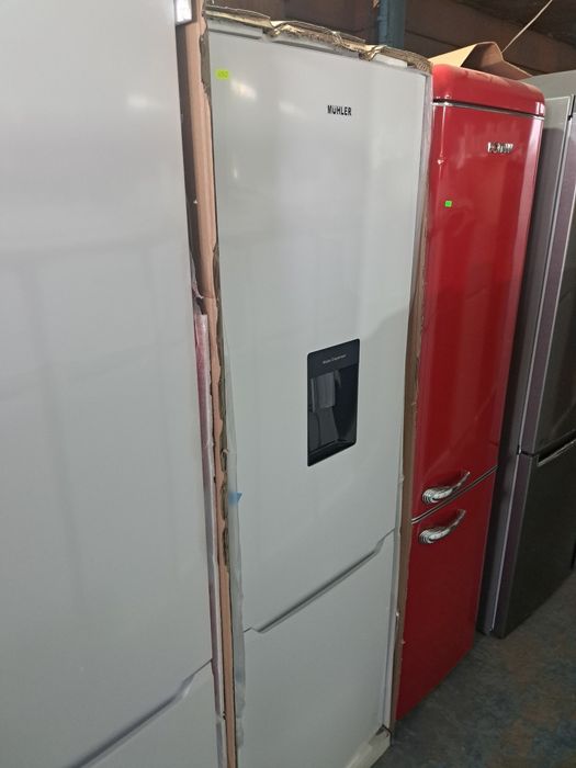 Нов хладилник с фризер с диспенсър Muhler