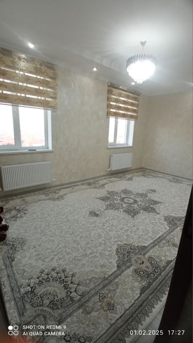 Уй сотилади уч хонали