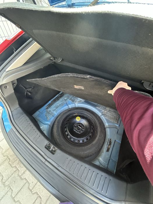 Ford Focus 2 Ghia hatchback 1.6 benzina TI-VCT 115 CP