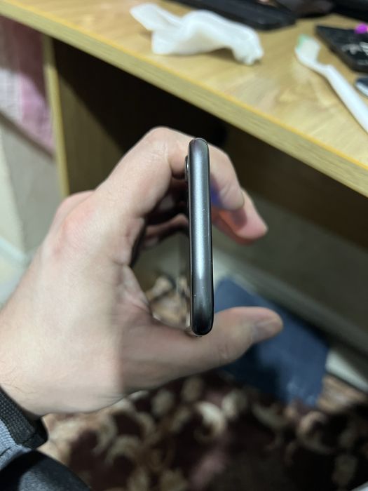 Iphone 8, в подарок iphone 6.