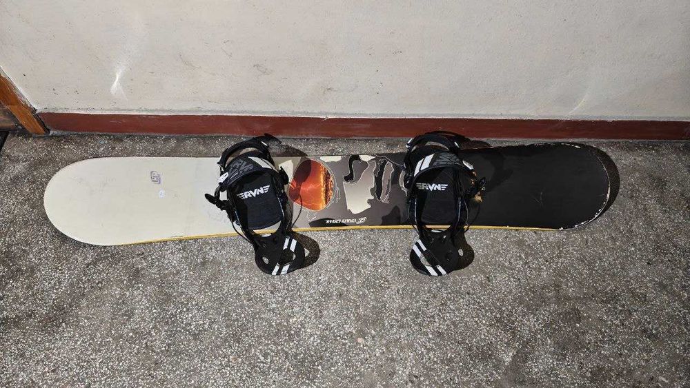 Placa snowboard 156 cm cu legaturi