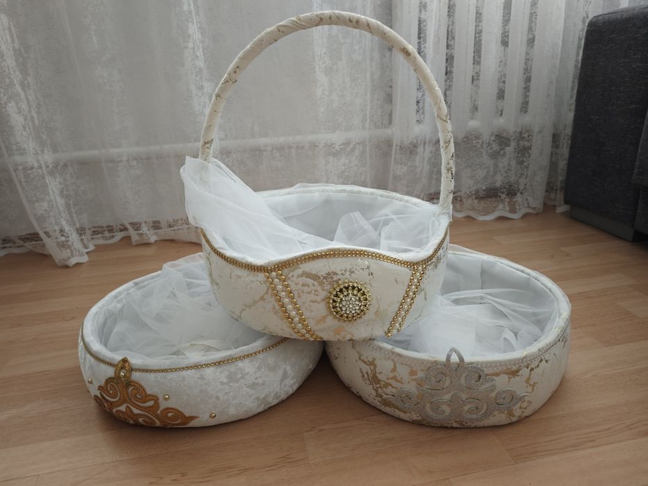 Продам корзинки новые