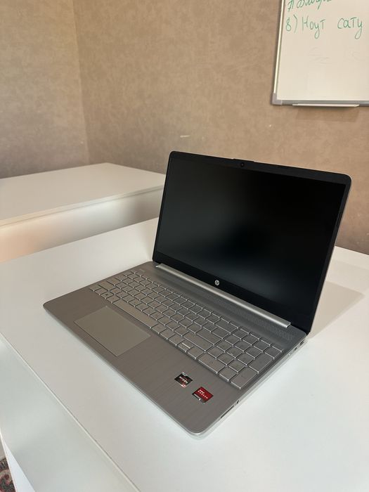 Ноутбук в продаже