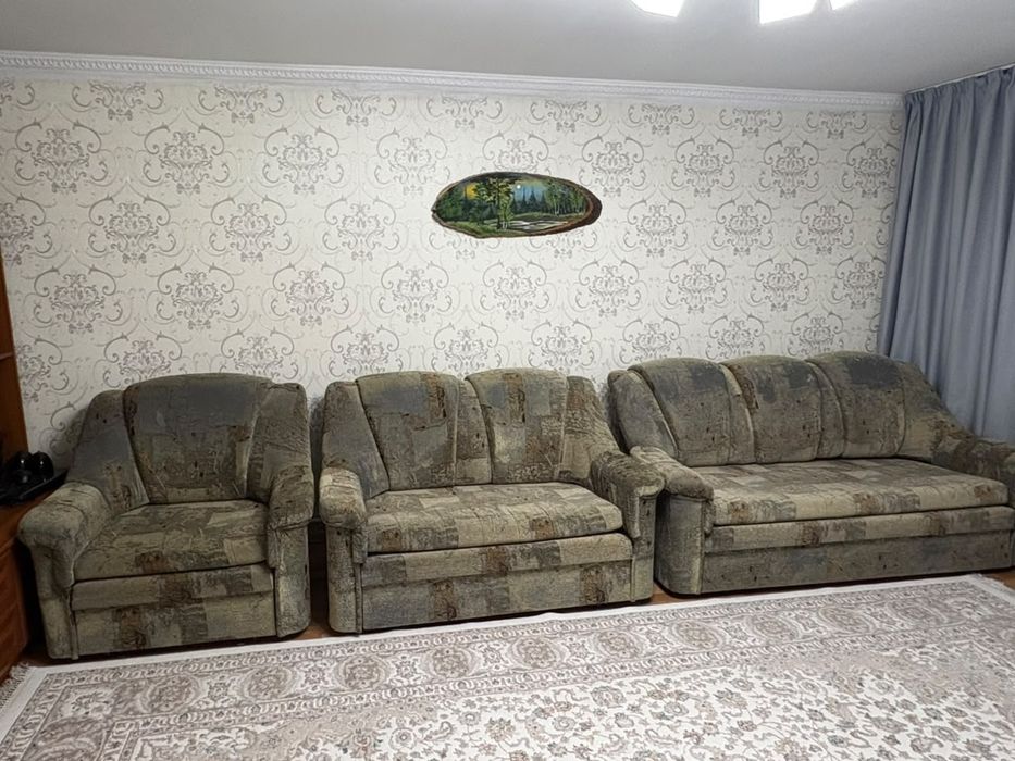Диван срочно продам