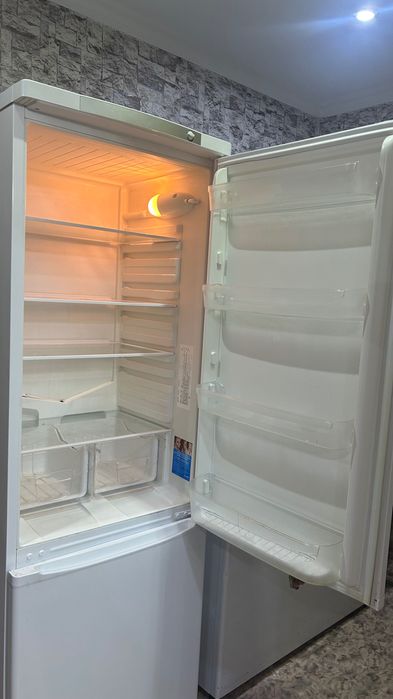 Холодильник Indesit