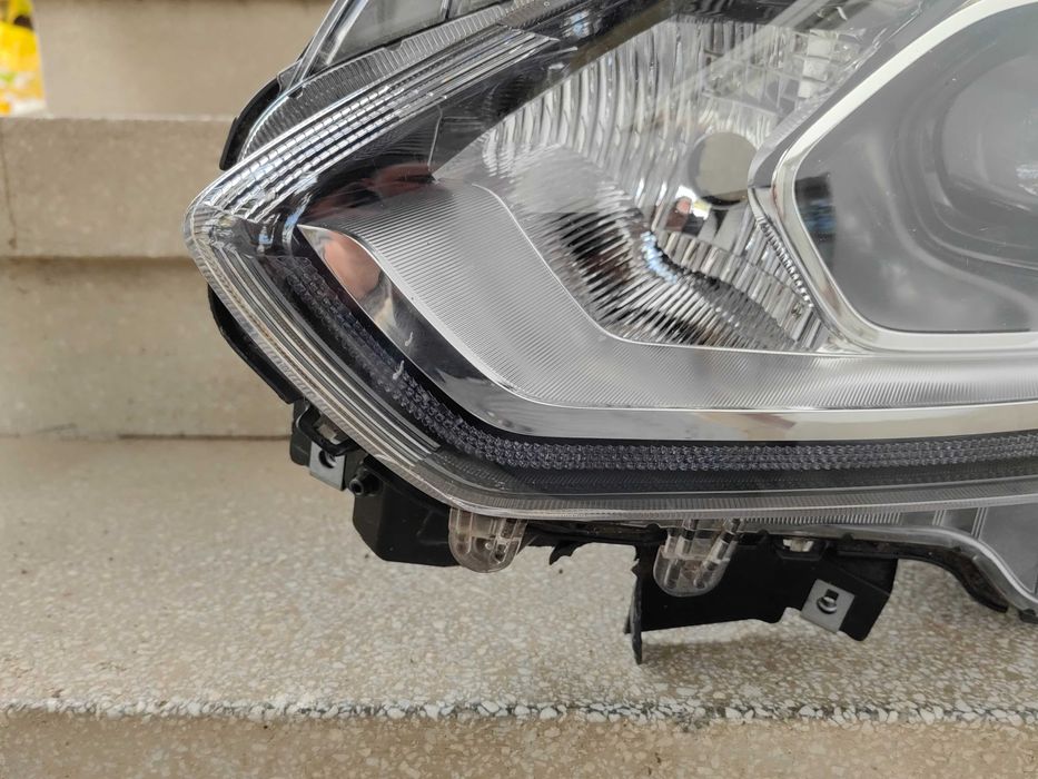 Фар Suzuki Swift LED ляв / Фар Сузуки Суифт Оригинален