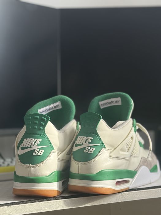 Nike Jordan 4 Pine Green