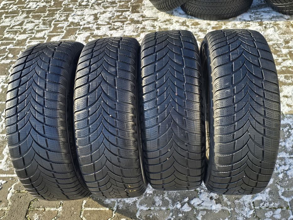 265 60 18 MAXXIS