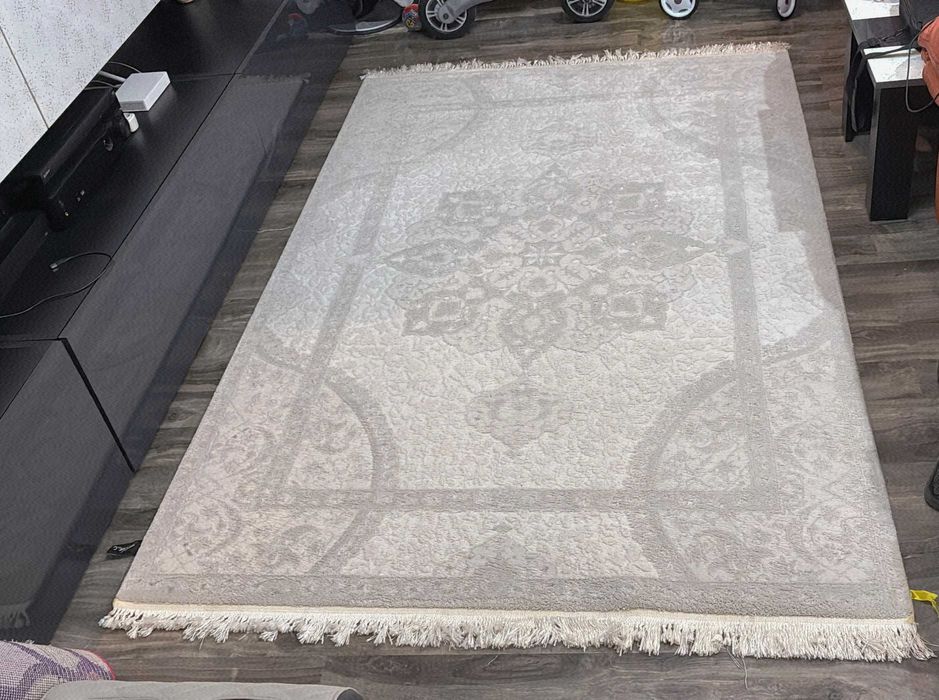 Covor acrilic model pierre cardine